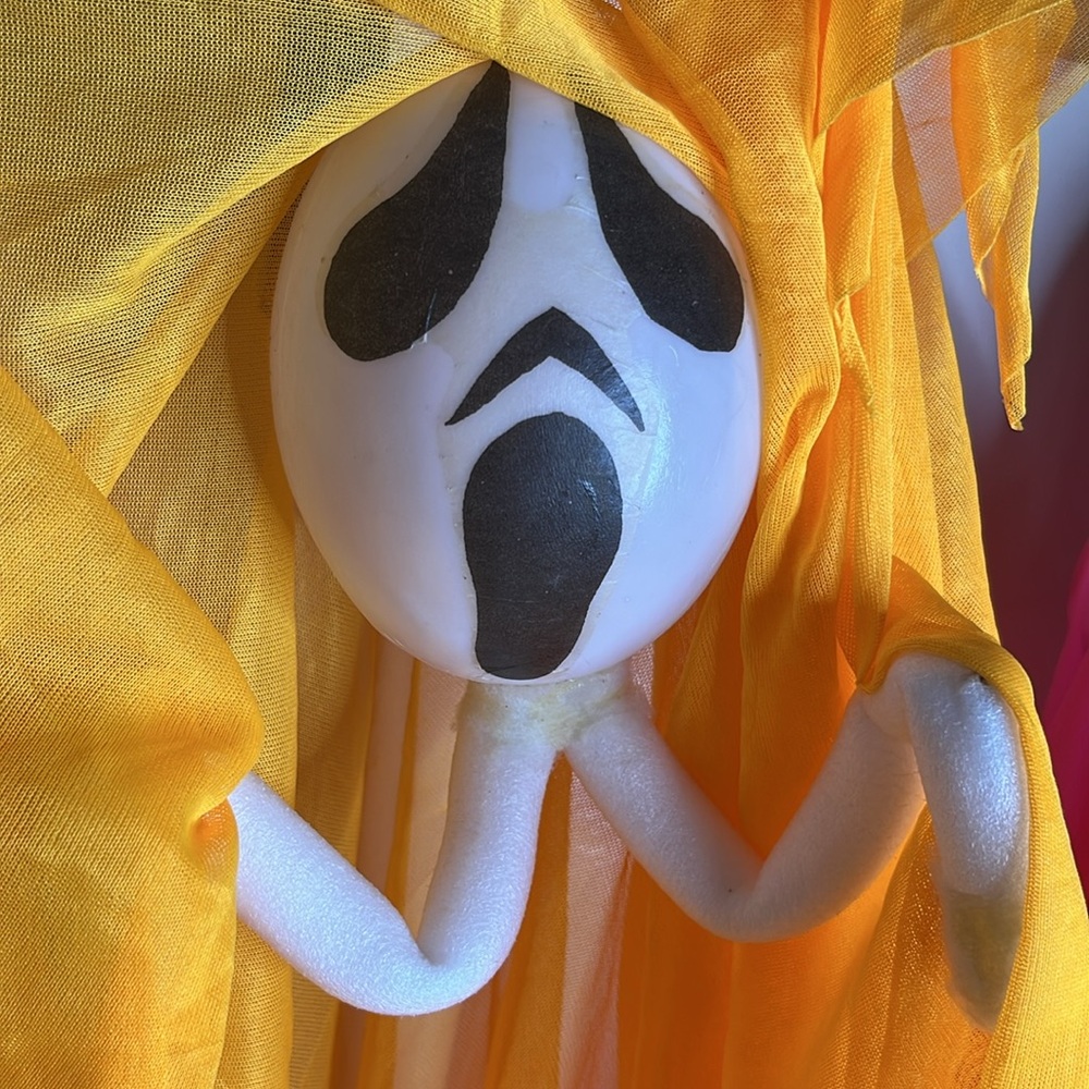 Hanging ghosts - Picture 7 of 11